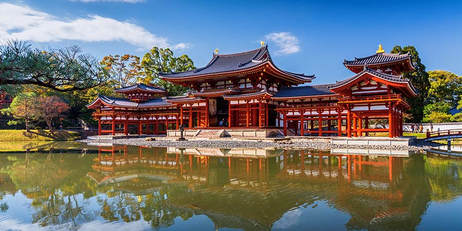 Participating in an authentic tea ceremony in Kyoto