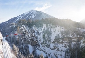 Breath-taking Vistas: The Top Swiss Train Routes for Winter Sightseeing